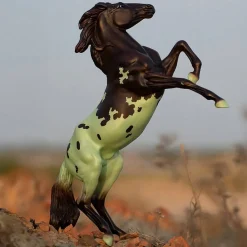 Breyer Mint Chip Dessert Decorator Horse