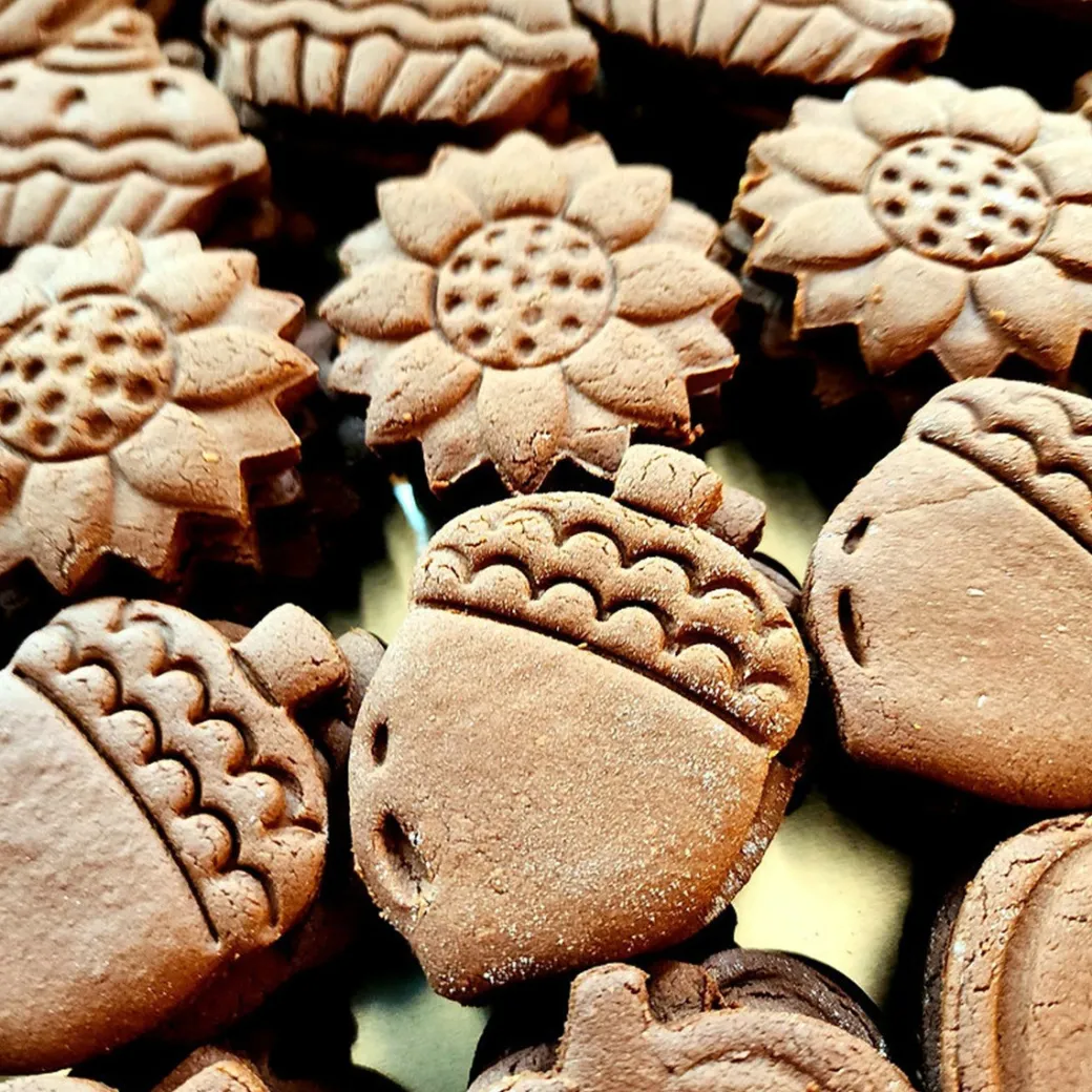 EQC Low Sugar Fall Crackers Horse Cookies