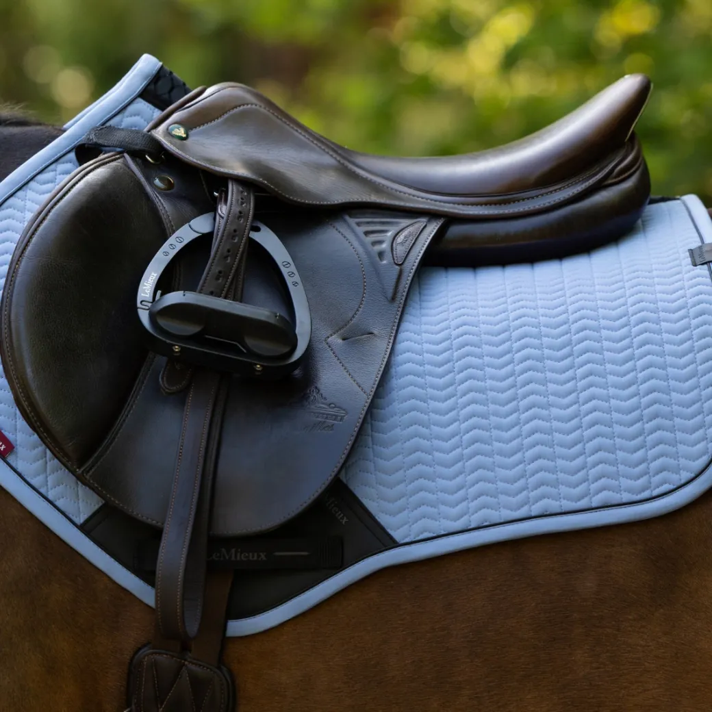 LeMieux Essence Close Contact Square Pad SS26
