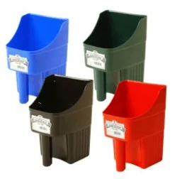 Little Giant 3 Quart Enclosed Plastic Feed Scoop