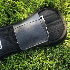 Majyk Equipe Ergonomics Spur Saver Dressage Girth