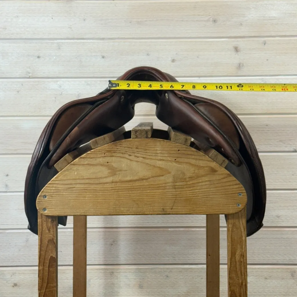Used Antares Evolution Close Contact Jump Saddle 17/M