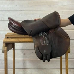 Used Antares Evolution Close Contact Jump Saddle 17/M