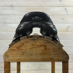 Used Bates Close Contact Saddle 17/XCH