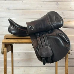 Used Bates Close Contact Saddle 17/XCH
