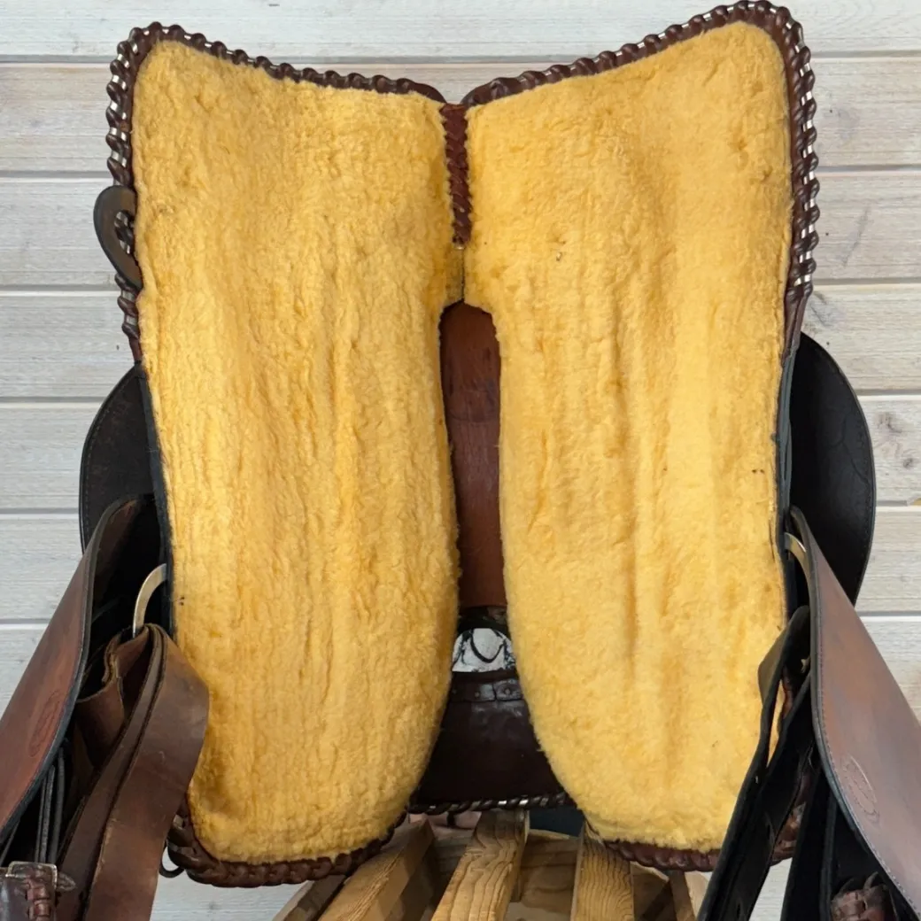 Used Billy Royal Western Saddle 15/M