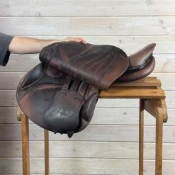 Used Butet Deep Seat Close Contact Saddle 17/M