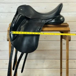 Used Custom Everest Monoflap Dressage Saddle 17.5/M