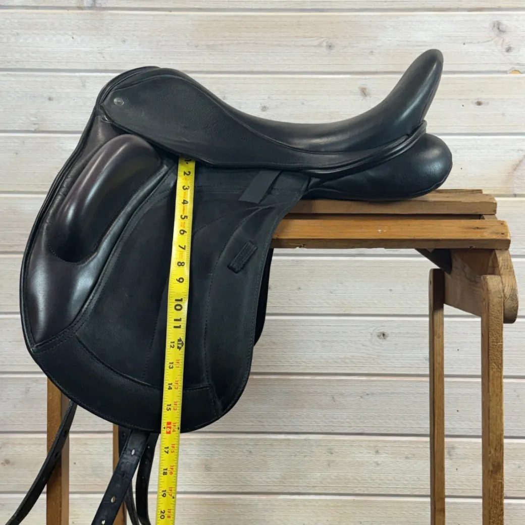 Used Custom Saddlery Flight Monoflap Dressage Saddle 18/N