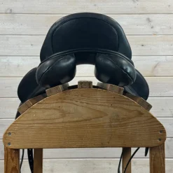 Used Custom Saddlery Flight Monoflap Dressage Saddle 18/N