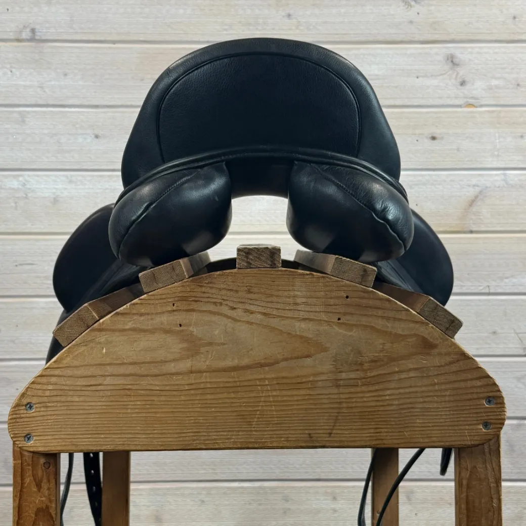 Used Custom Saddlery Flight Monoflap Dressage Saddle 18/N