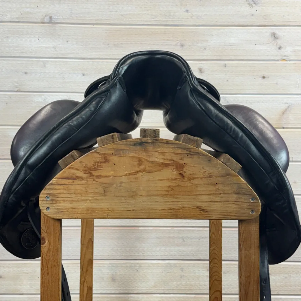 Used Custom Saddlery Flight Monoflap Dressage Saddle 18/N