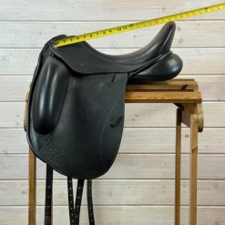 Used Custom Saddlery Icon Star Monoflap Dressage Saddle 17.5/M