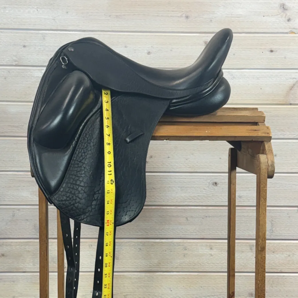 Used Custom Saddlery Wolfgang Dressage Saddle 17.5/M