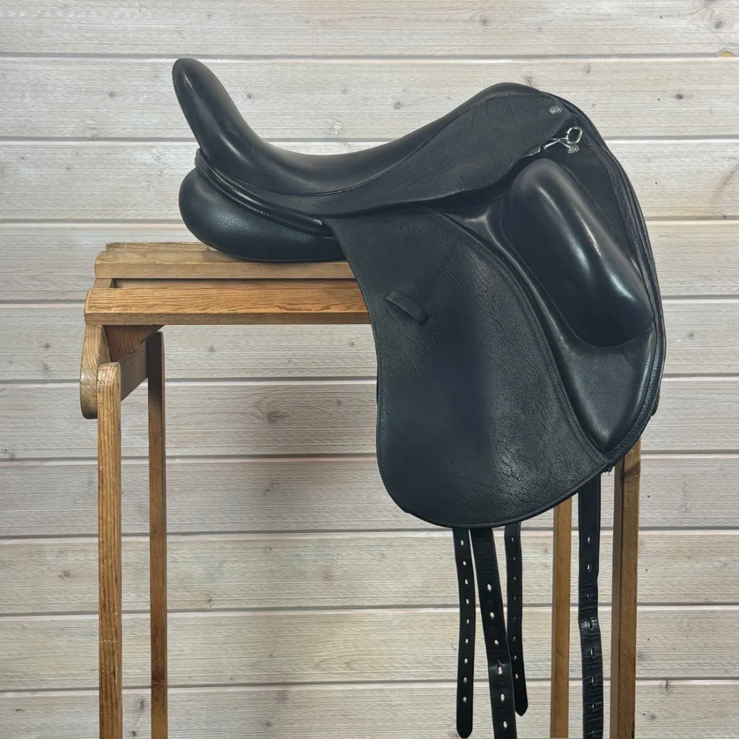 Used Custom Saddlery Wolfgang Dressage Saddle 17.5/M