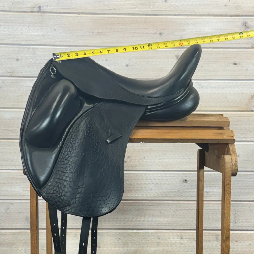 Used Custom Saddlery Wolfgang Dressage Saddle 17.5/M