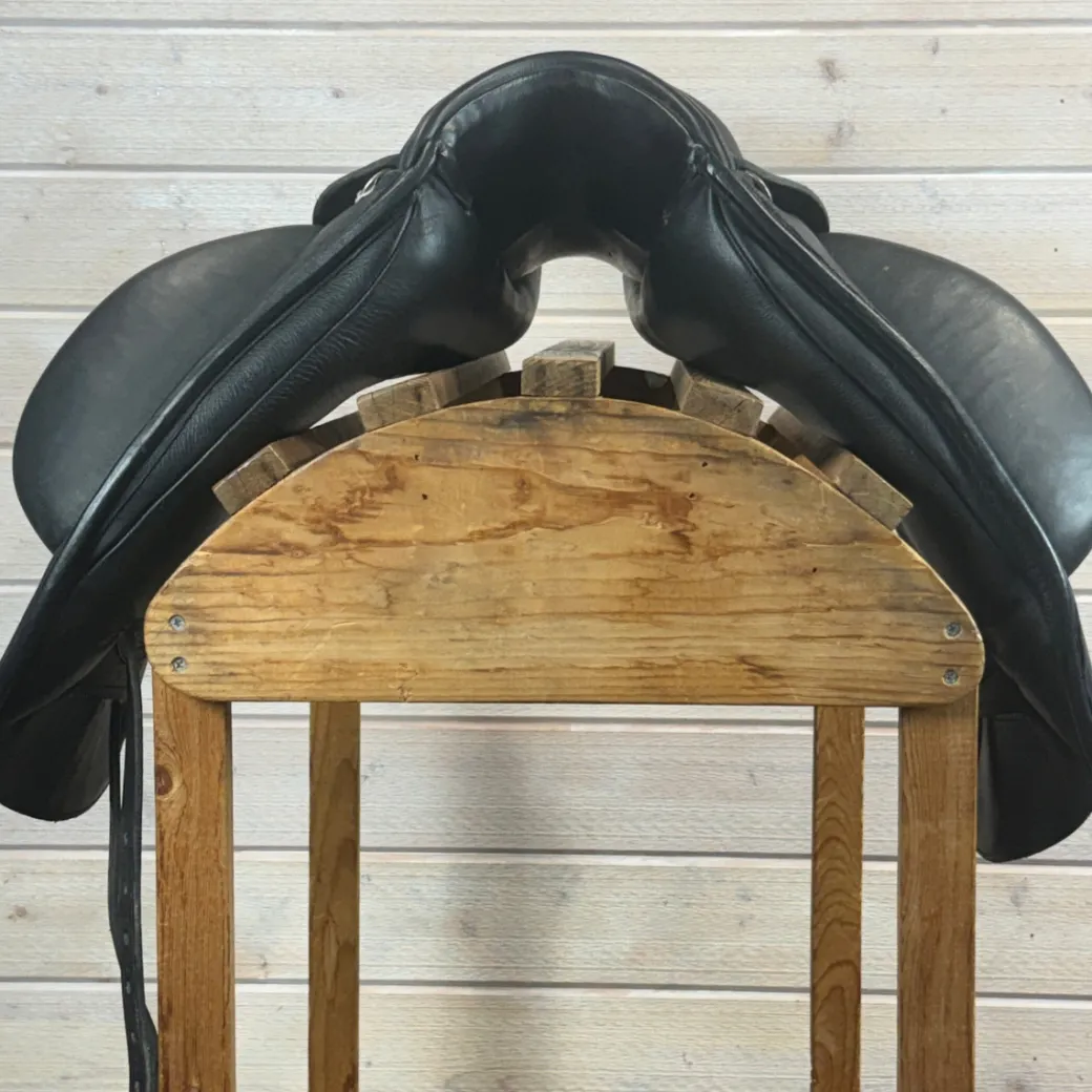 Used Custom Saddlery Wolfgang Omni Monoflap Dressage Saddle 18/MW