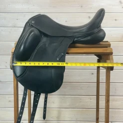 Used Custom Saddlery Wolfgang Omni Monoflap Dressage Saddle 18/MW
