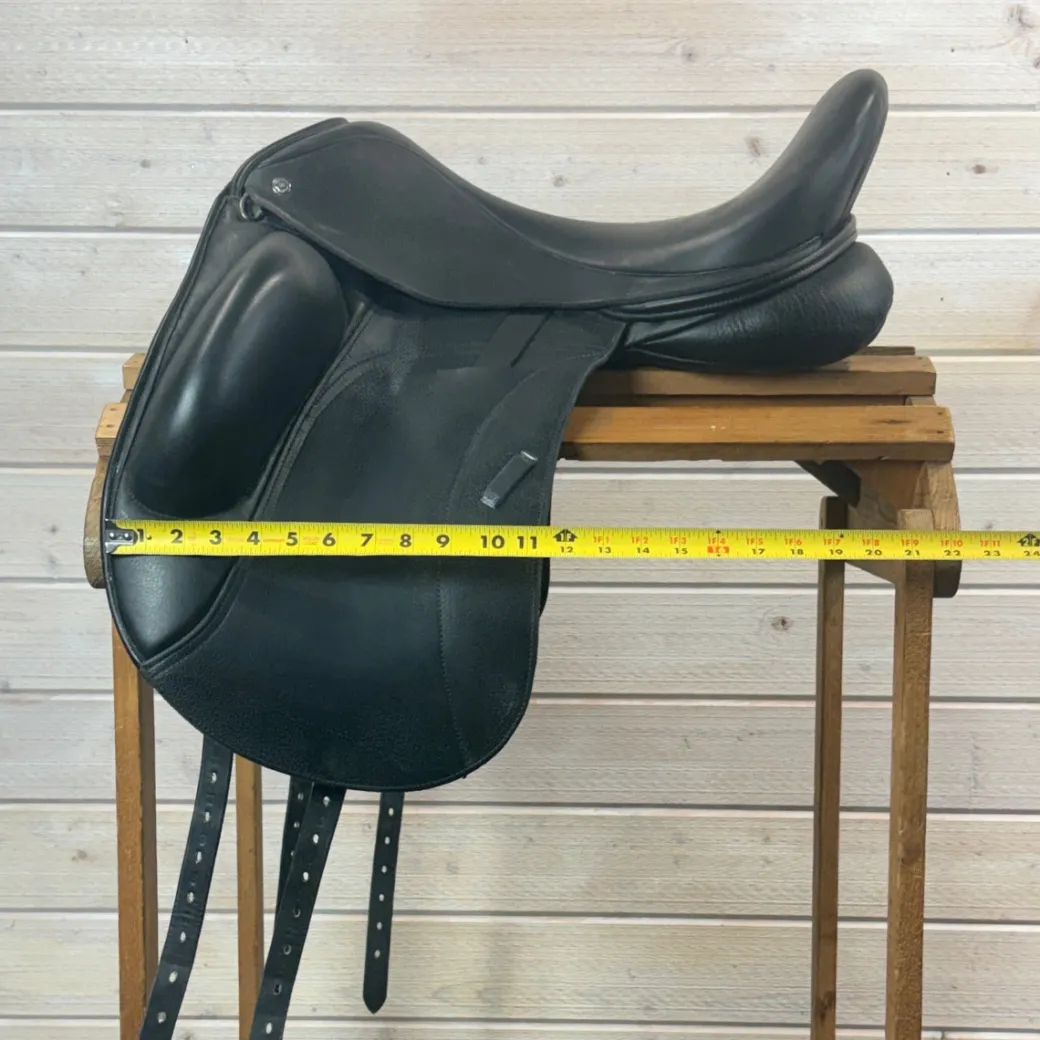 Used Custom Saddlery Wolfgang Omni Monoflap Dressage Saddle 18/MW