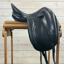 Used Devoucoux Mendia Dressage Saddle - 18/M