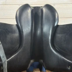 Used Devoucoux Mendia Dressage Saddle - 18/M