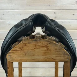 Used Devoucoux Mendia Dressage Saddle - 18/M