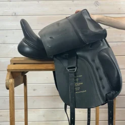 Used Frank Baines Omni Dressage Saddle - 18/W
