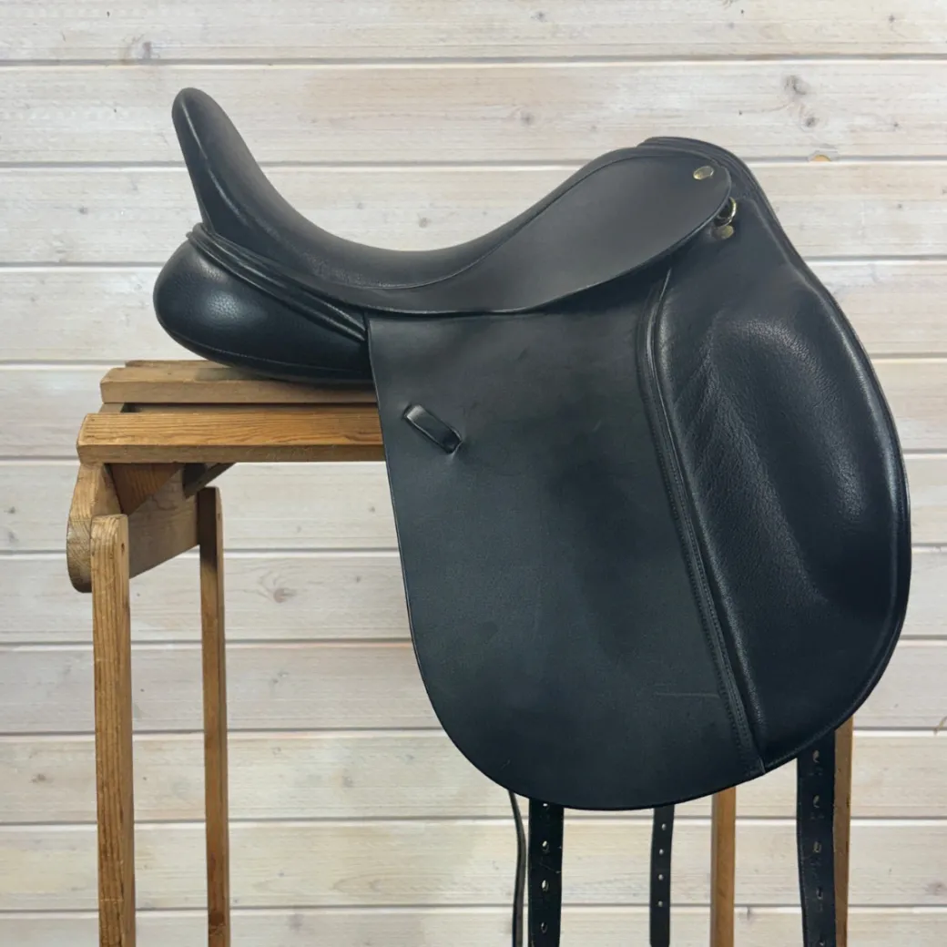 Used Frank Baines Omni Dressage Saddle - 18/W