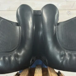 Used Frank Baines Omni Dressage Saddle - 18/W