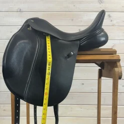 Used Frank Baines Omni Dressage Saddle - 18/W