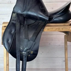 Used Kieffer Orphee TB Dressage Saddle 17/MN
