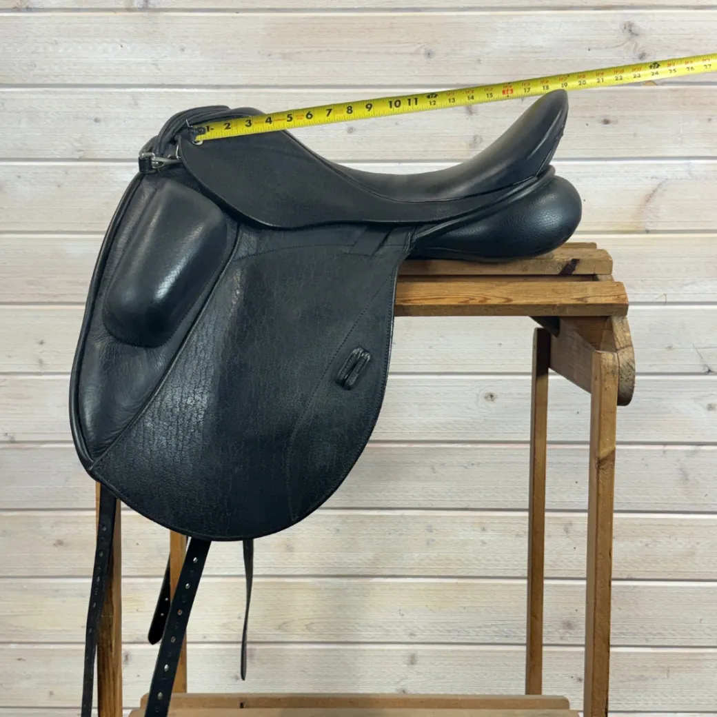 Used N2 Vincitore Monoflap Dressage Saddle 18/M