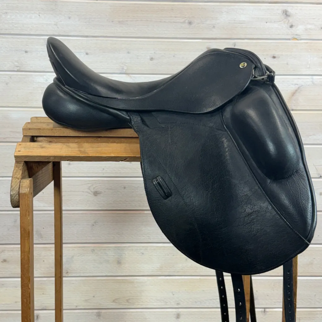 Used N2 Vincitore Monoflap Dressage Saddle 18/M