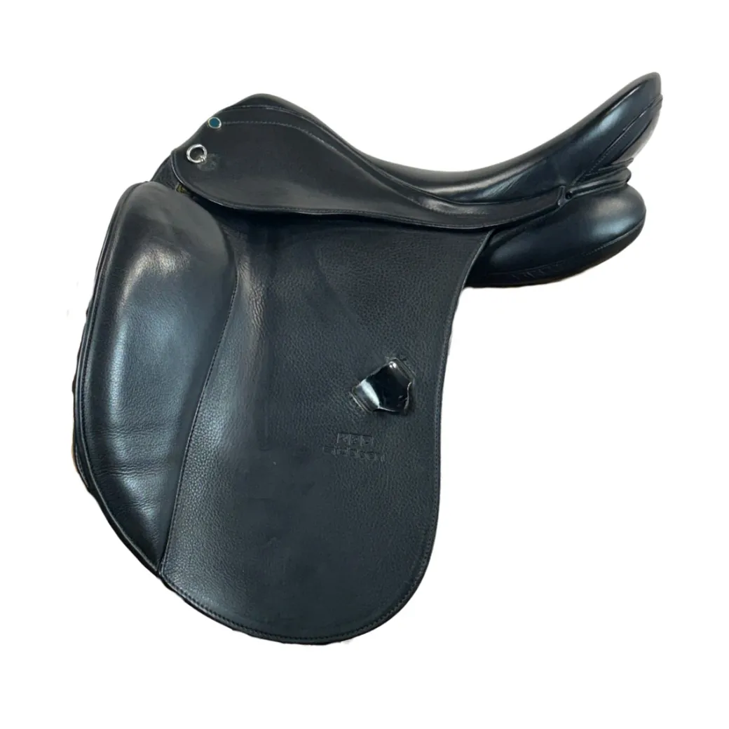 Used Stubben Dressage Saddle 17.5/W