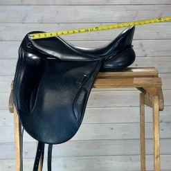 Used Superior Saddlery Dressage Saddle 18/M