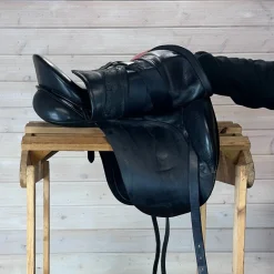 Used Superior Saddlery Dressage Saddle 18/M