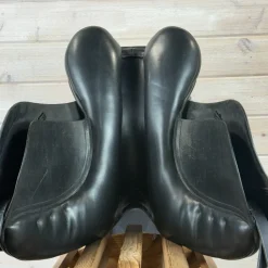 Used Trilogy Debbie McDonald Dressage Saddle 17/M