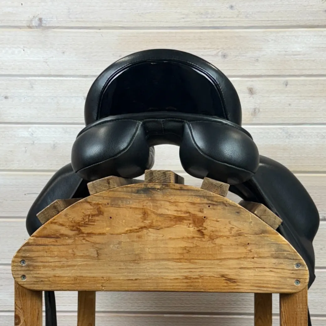 Used Trilogy Debbie McDonald Dressage Saddle 17/M