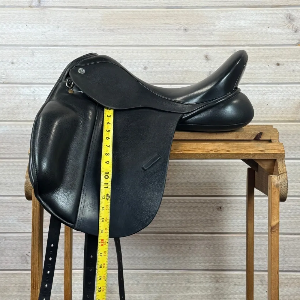 Used Trilogy Debbie McDonald Dressage Saddle 17/M