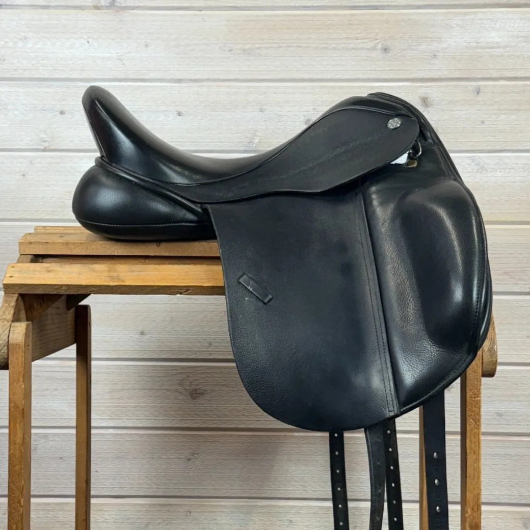 Used Trilogy Debbie McDonald Dressage Saddle 17/M