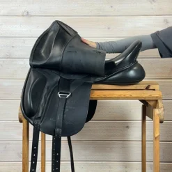 Used Trilogy Debbie McDonald Dressage Saddle 17/M