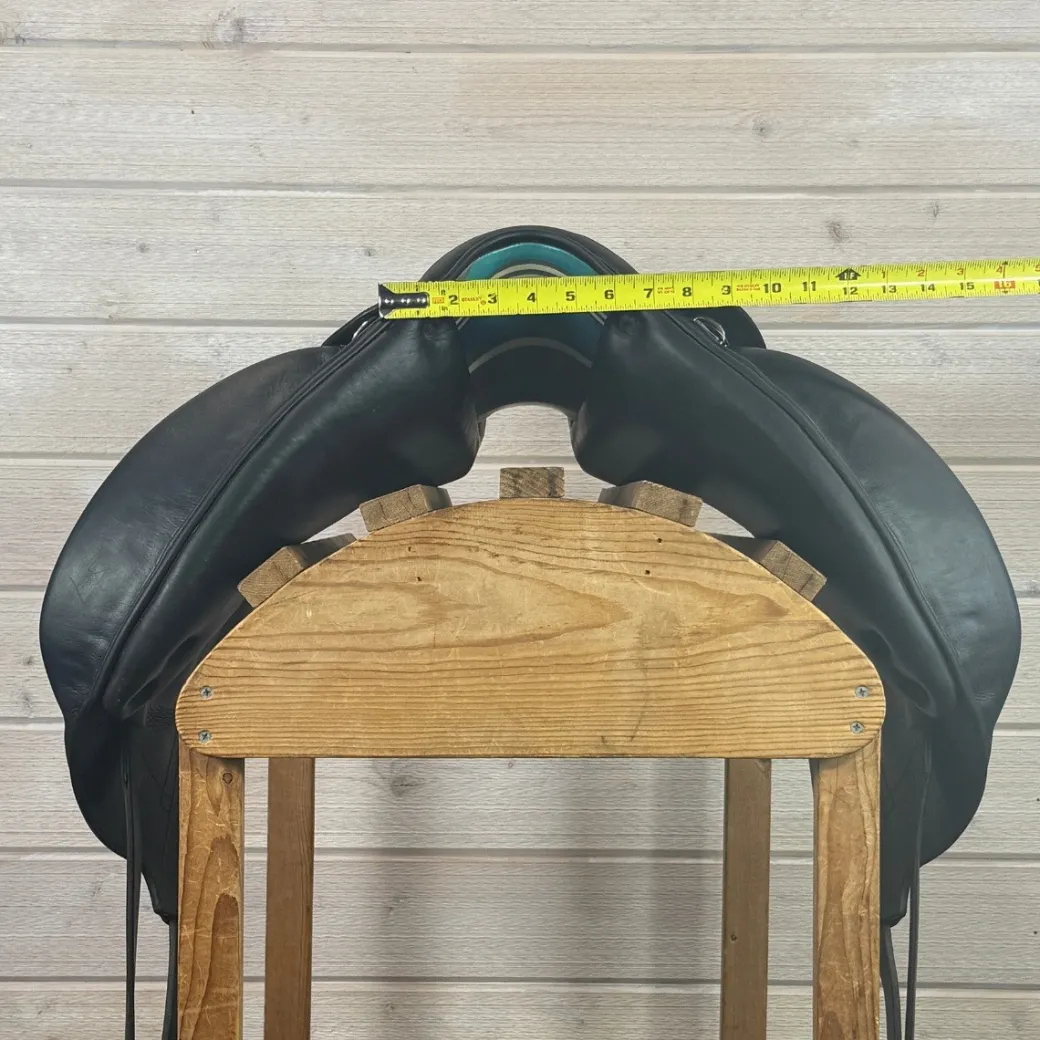 Used Voltaire Adelaide Dressage Saddle 17.5/MW