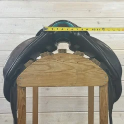 Used Voltaire Adelaide Monoflap Dressage Saddle 17.5/M