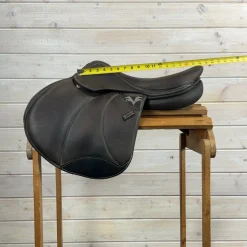 Used Voltaire Palm Beach Jump Close Contact Saddle 17.5/M