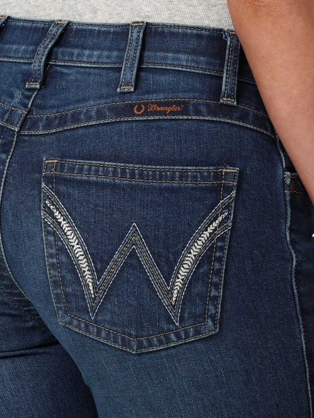 Wrangler Q-Baby Mid-Rise Shirley Jeans